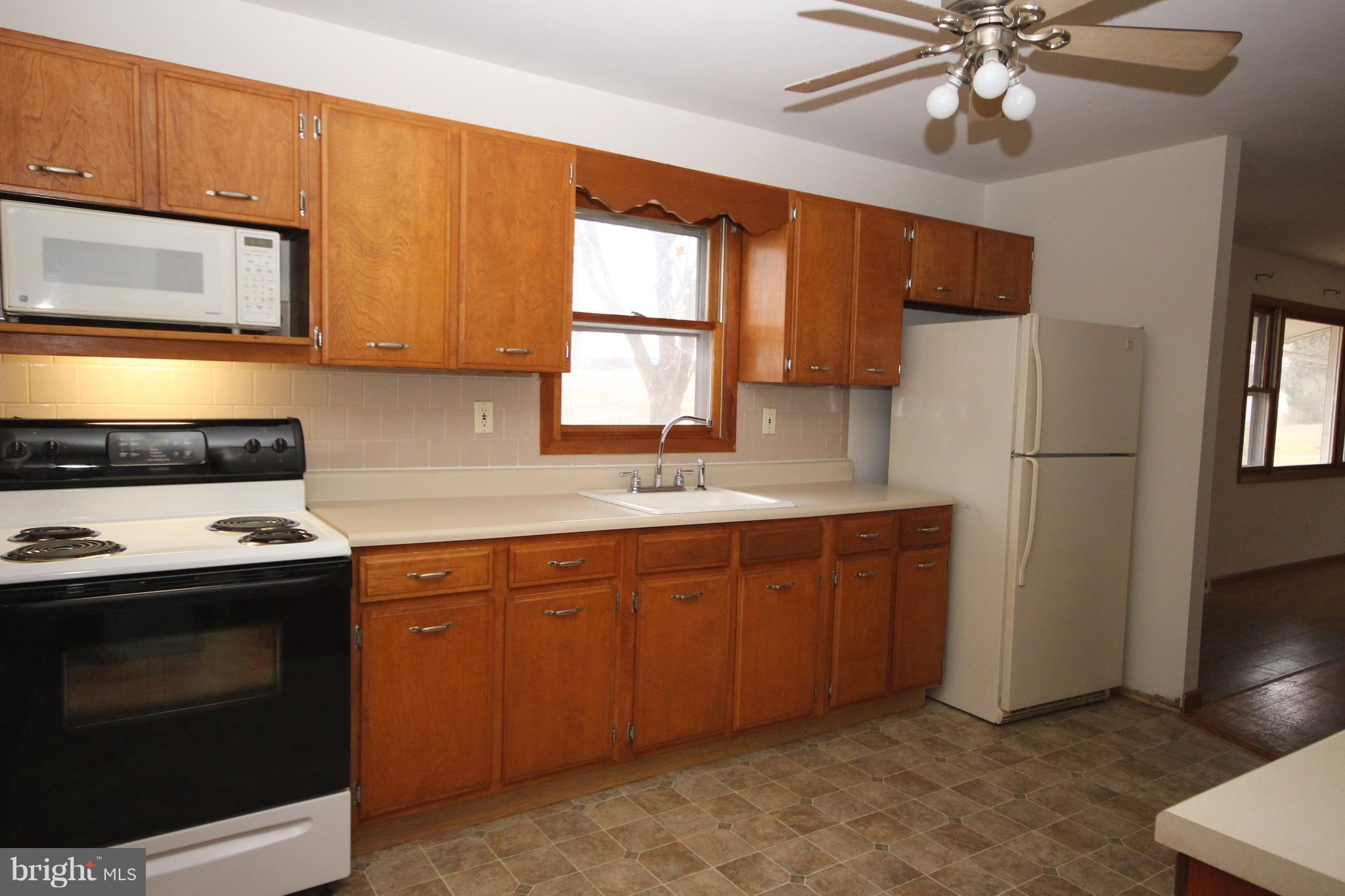 4304 Harney Road Taneytown, MD 21787 - Photo 3 of 14 Interior (General)