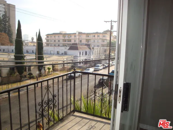 $1,395,000 | 1803 West Maryland Street, Los Angeles, CA 90057