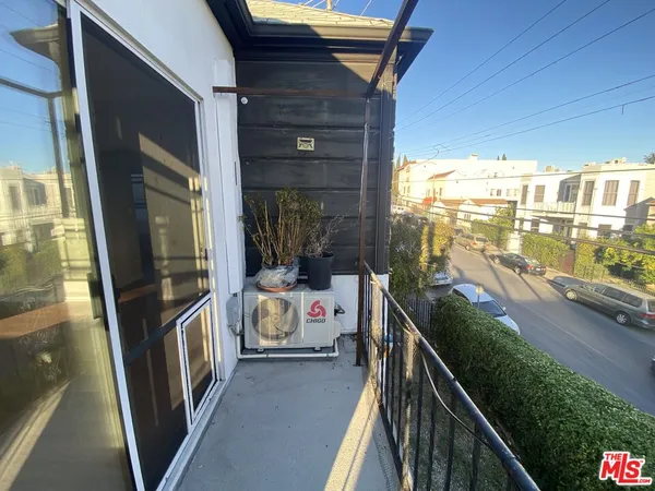 $1,395,000 | 1803 West Maryland Street, Los Angeles, CA 90057