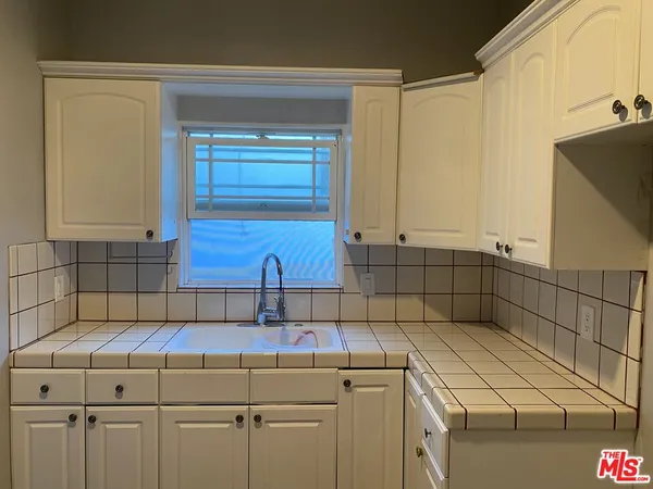$1,395,000 | 1803 West Maryland Street, Los Angeles, CA 90057