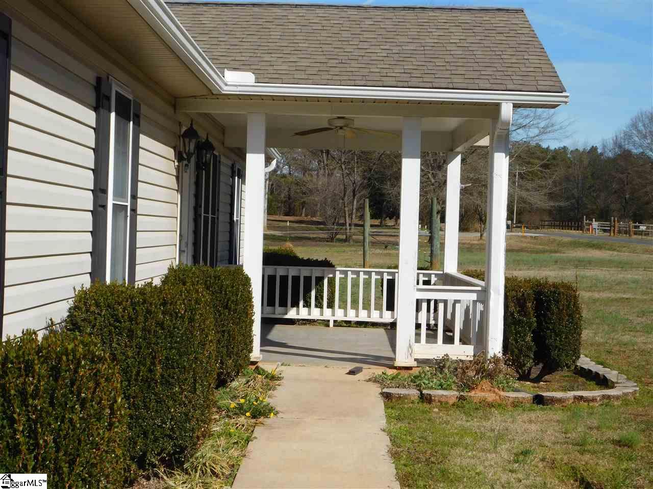 3881 Milam Road Clinton, SC 29325 - Photo 3 of 30 Gallery Image 3