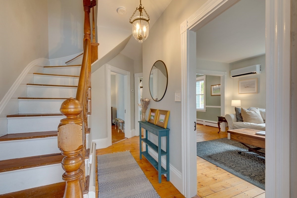 10 Eaton Street Reading, MA 01867 - Photo 4 of 15