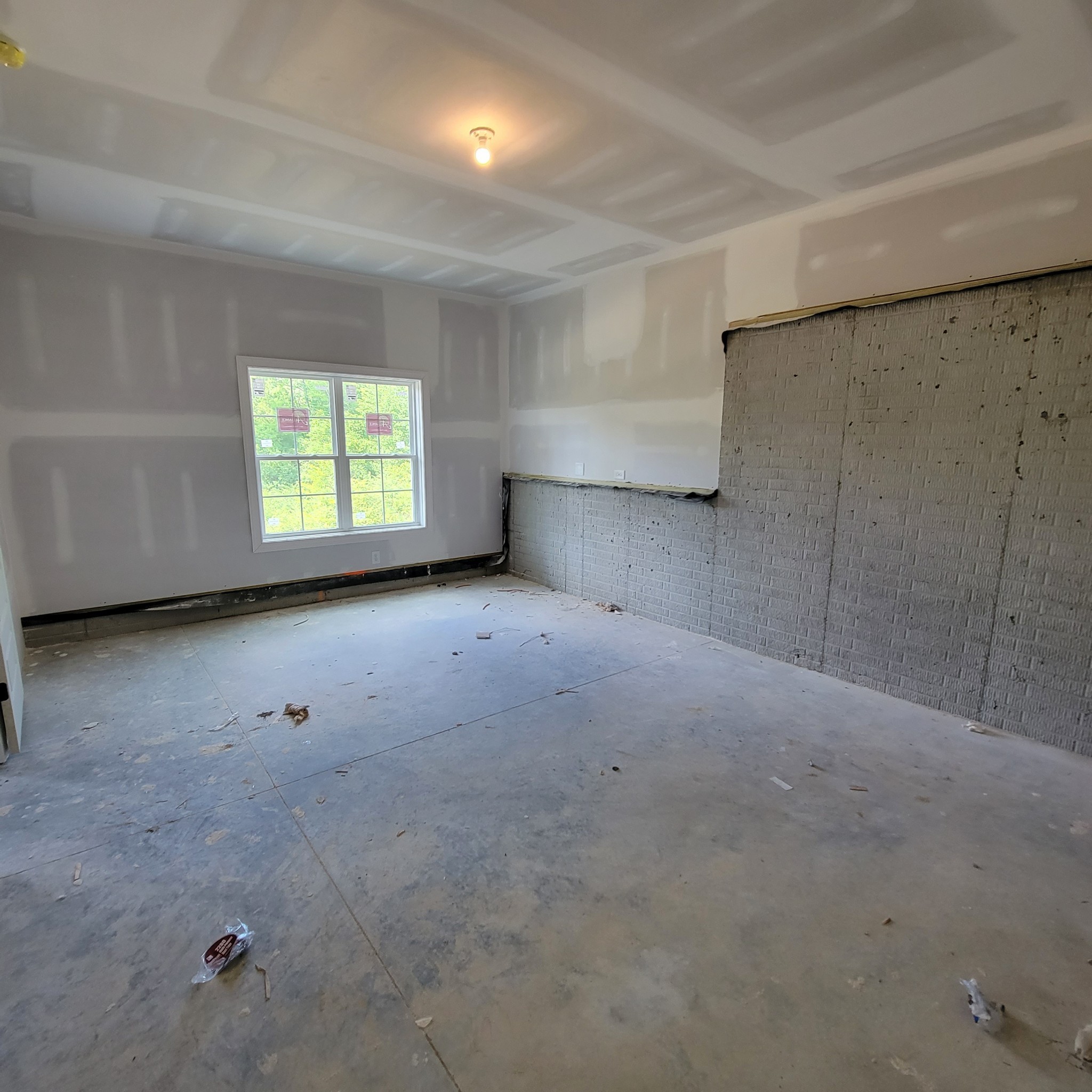 815 Ridgestone Place Lebanon, TN 37087 - Photo 11 of 16 an empty room with windows