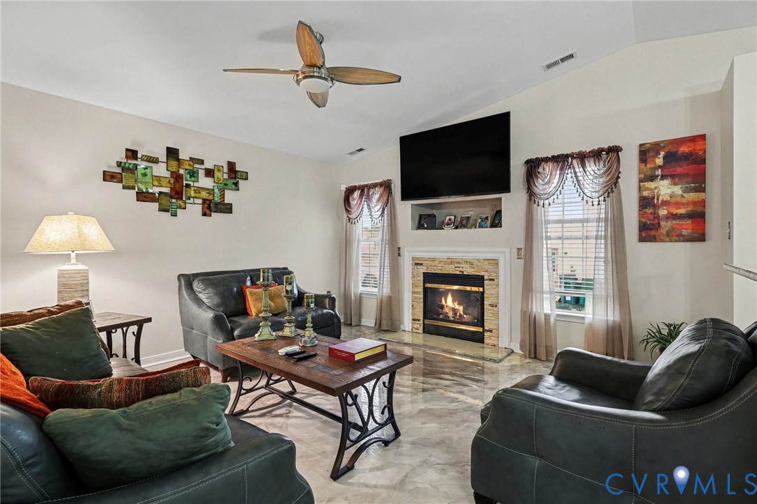 324 Casey Street Sandston, VA 23150 - Photo 3 of 24