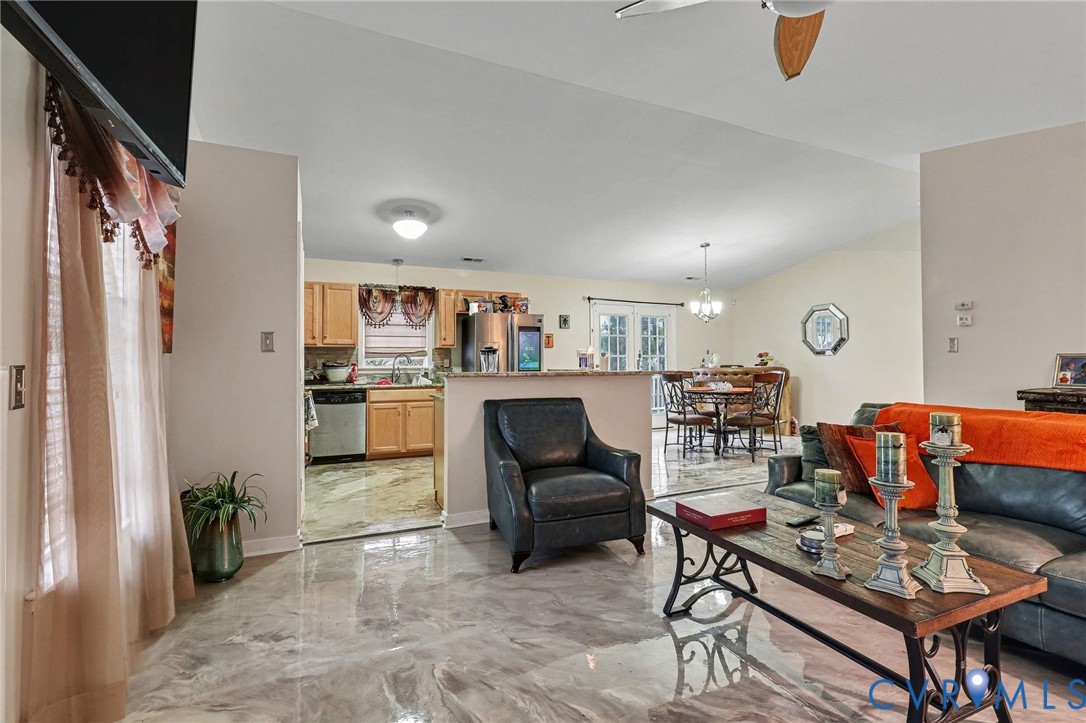 324 Casey Street Sandston, VA 23150 - Photo 4 of 24