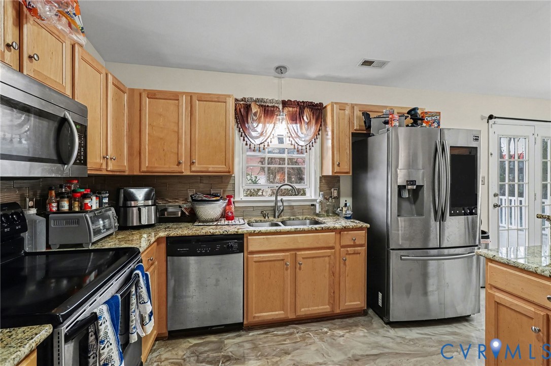 324 Casey Street Sandston, VA 23150 - Photo 9 of 24