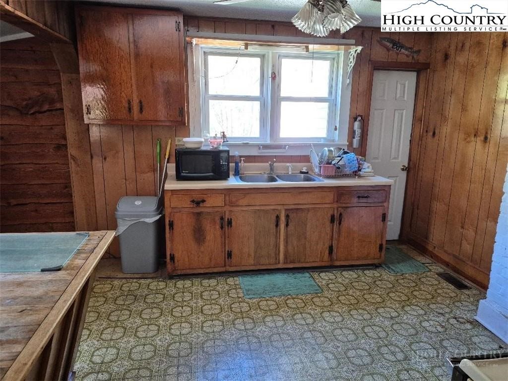 720 Mash Road West Jefferson, NC 28694 - Photo 14 of 23 Gallery Image 14