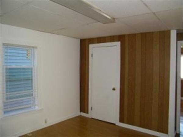 162 Central Street, Unit R383 Manchester, NH 03103 - Photo 6 of 12 Gallery Image 6