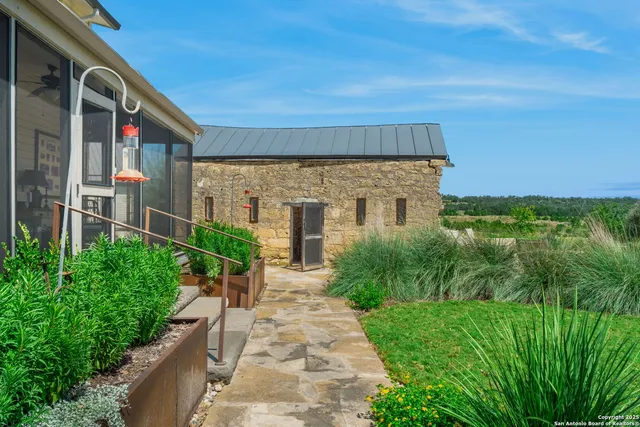 $2,895,000 | 716 Arbor Ridge Road, Fredericksburg, TX 78624