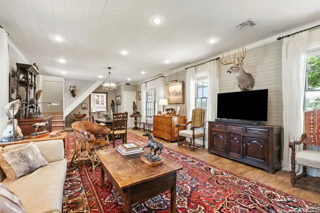$2,895,000 | 716 Arbor Ridge Road, Fredericksburg, TX 78624