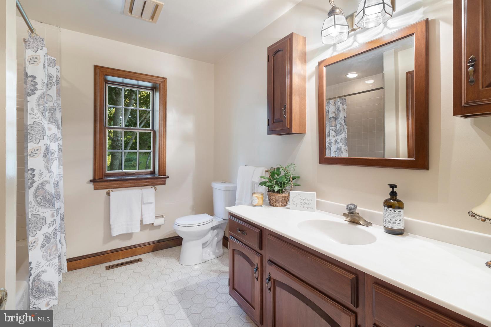500 Darlington Road Media, PA 19063 - Photo 41 of 50 Hall Bathroom