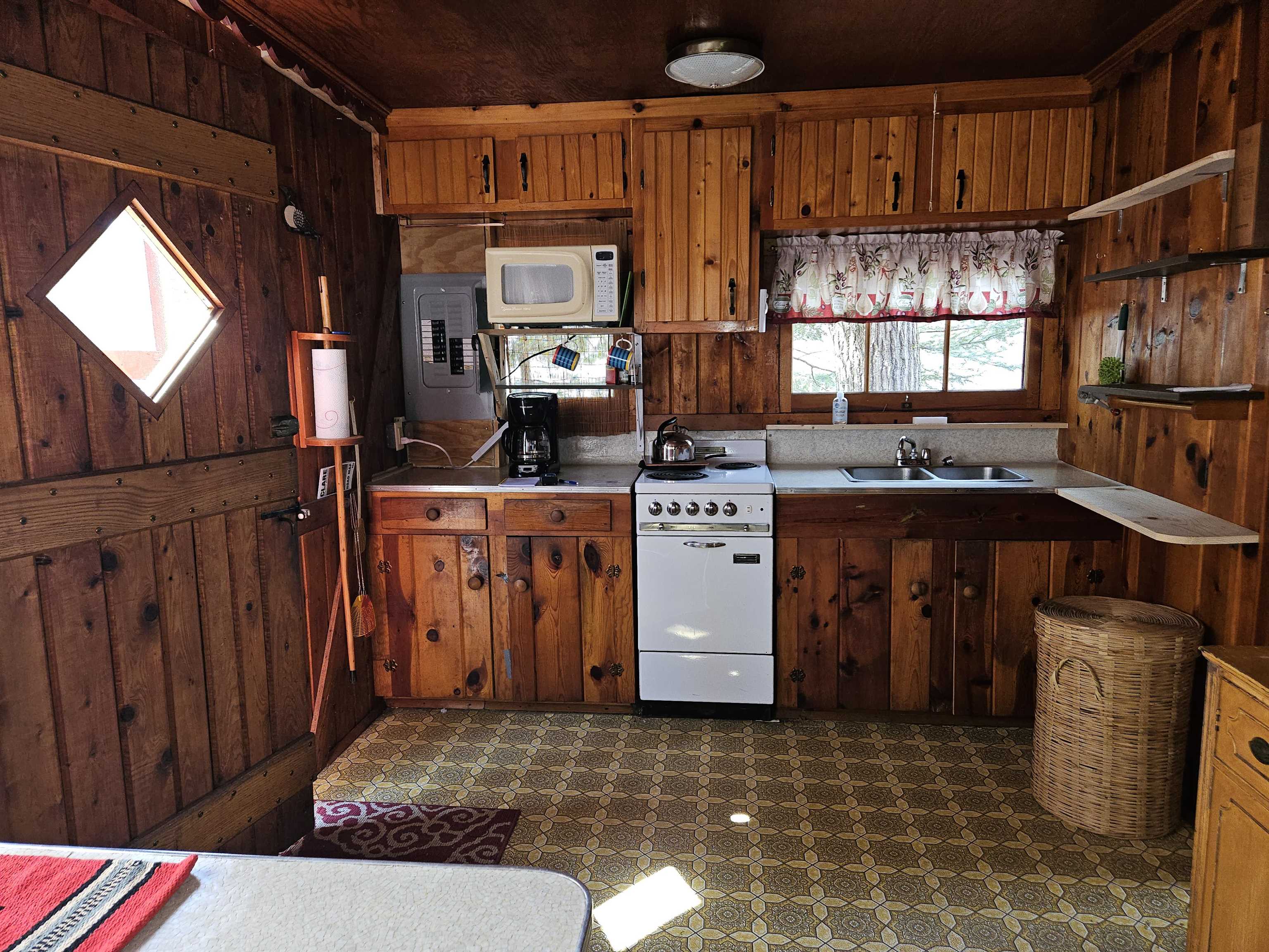 3697 Starr Road Harrison, MI 48625 - Photo 3 of 41