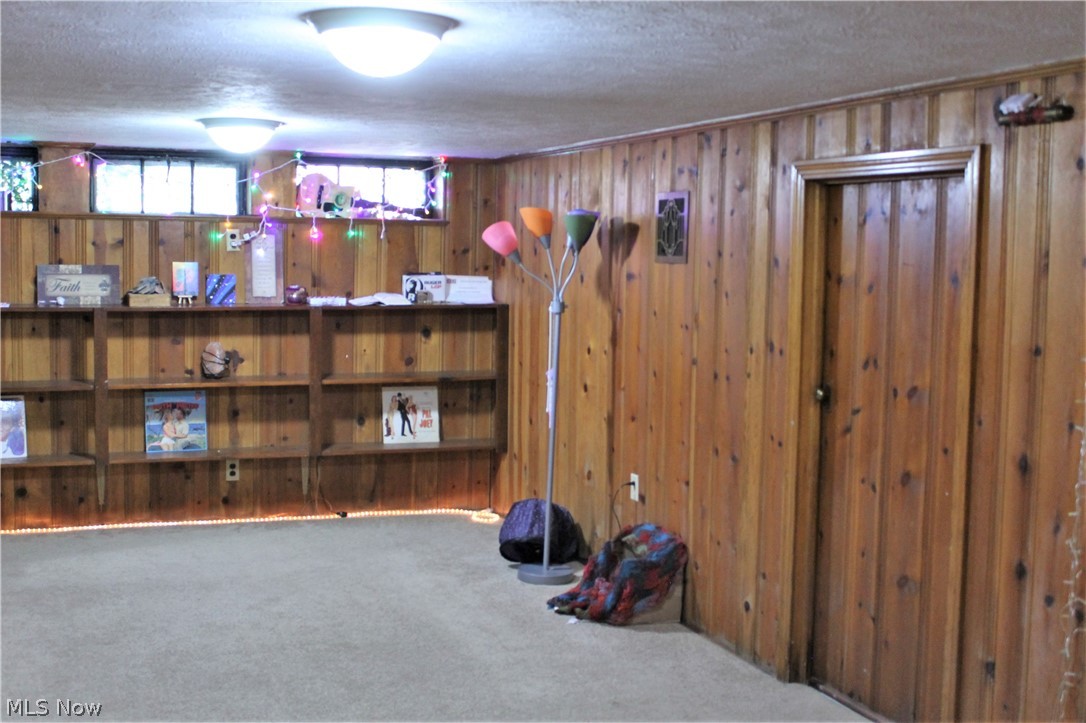 1505 South Noble Road Cleveland, OH 44121 - Photo 21 of 30