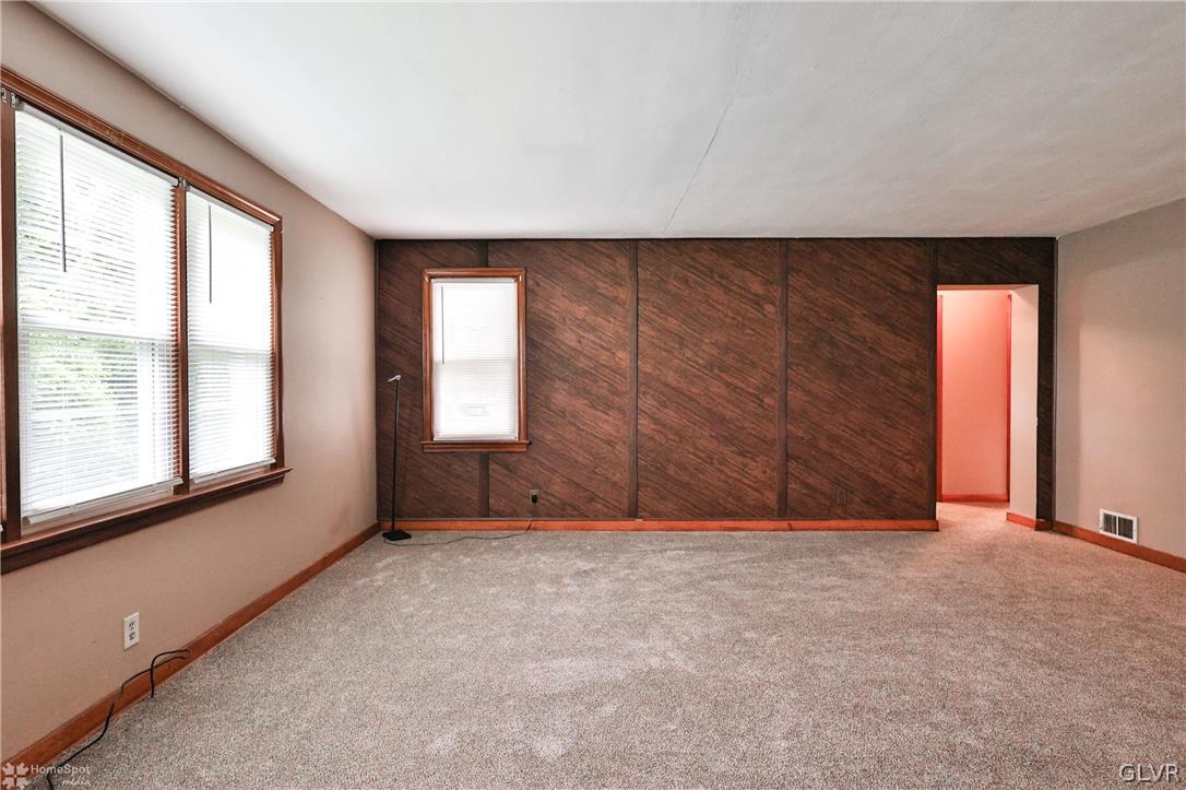 4146 Oakland Road Bethlehem, PA 18020 - Photo 6 of 42 Gallery Image 6