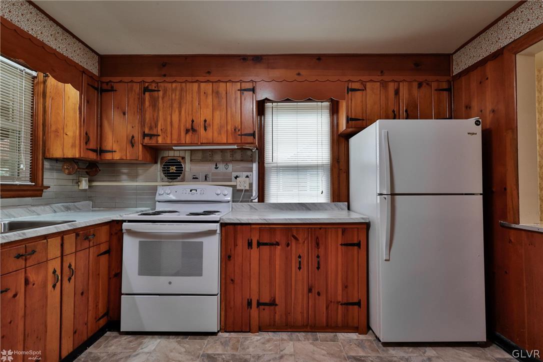 4146 Oakland Road Bethlehem, PA 18020 - Photo 9 of 42 Gallery Image 9