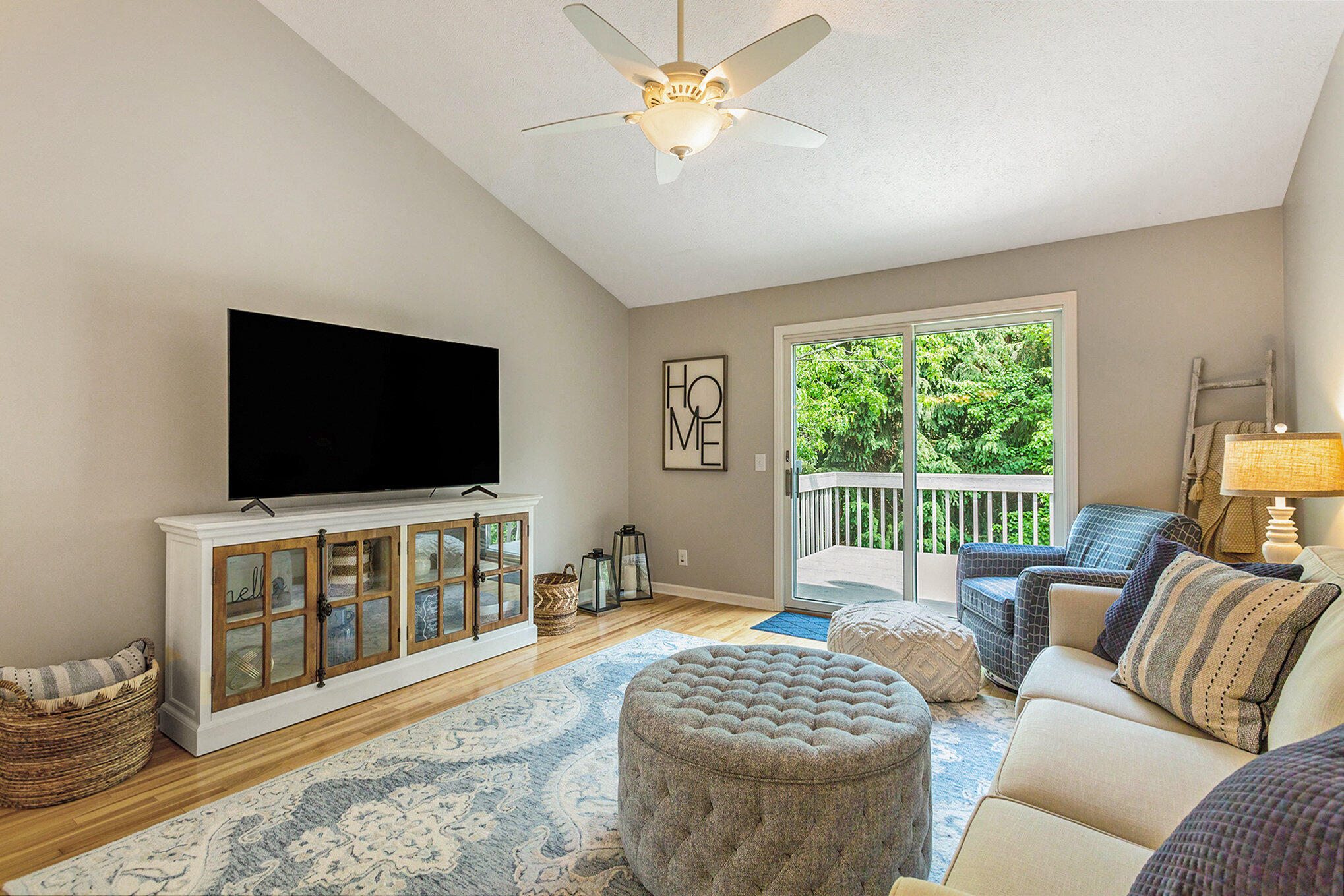 15655 Riverside Drive Spring Lake, MI 49456 - Photo 4 of 24 004_8l9a8311