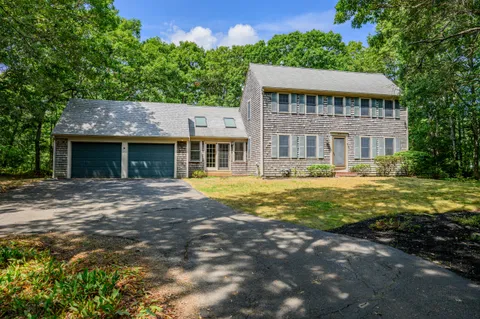 $795,000 | 325 Braggs Lane, Barnstable, MA 02630