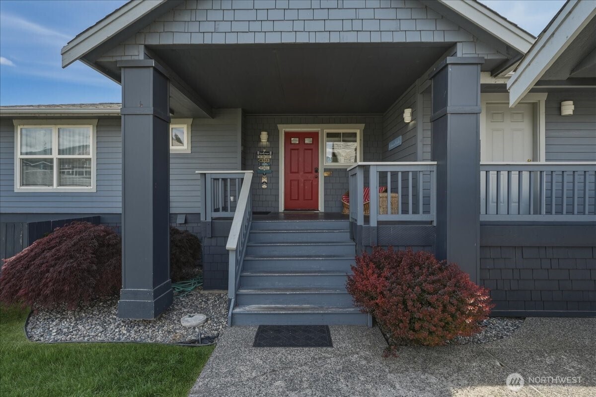 127 Chelan View Drive Manson, WA 98831 - Photo 5 of 39