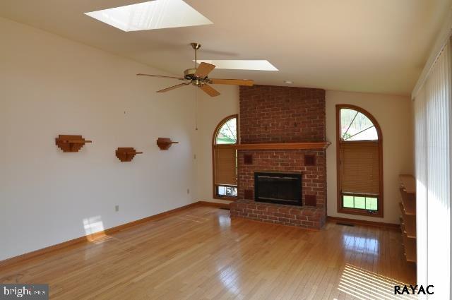 509 Hamlet Drive West Spring Grove, PA 17362 - Photo 3 of 31 Gallery Image 3