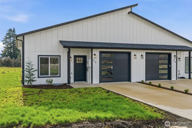 $284,900 | 9 Anchor Way, Unit A, Cathlamet, WA 98612