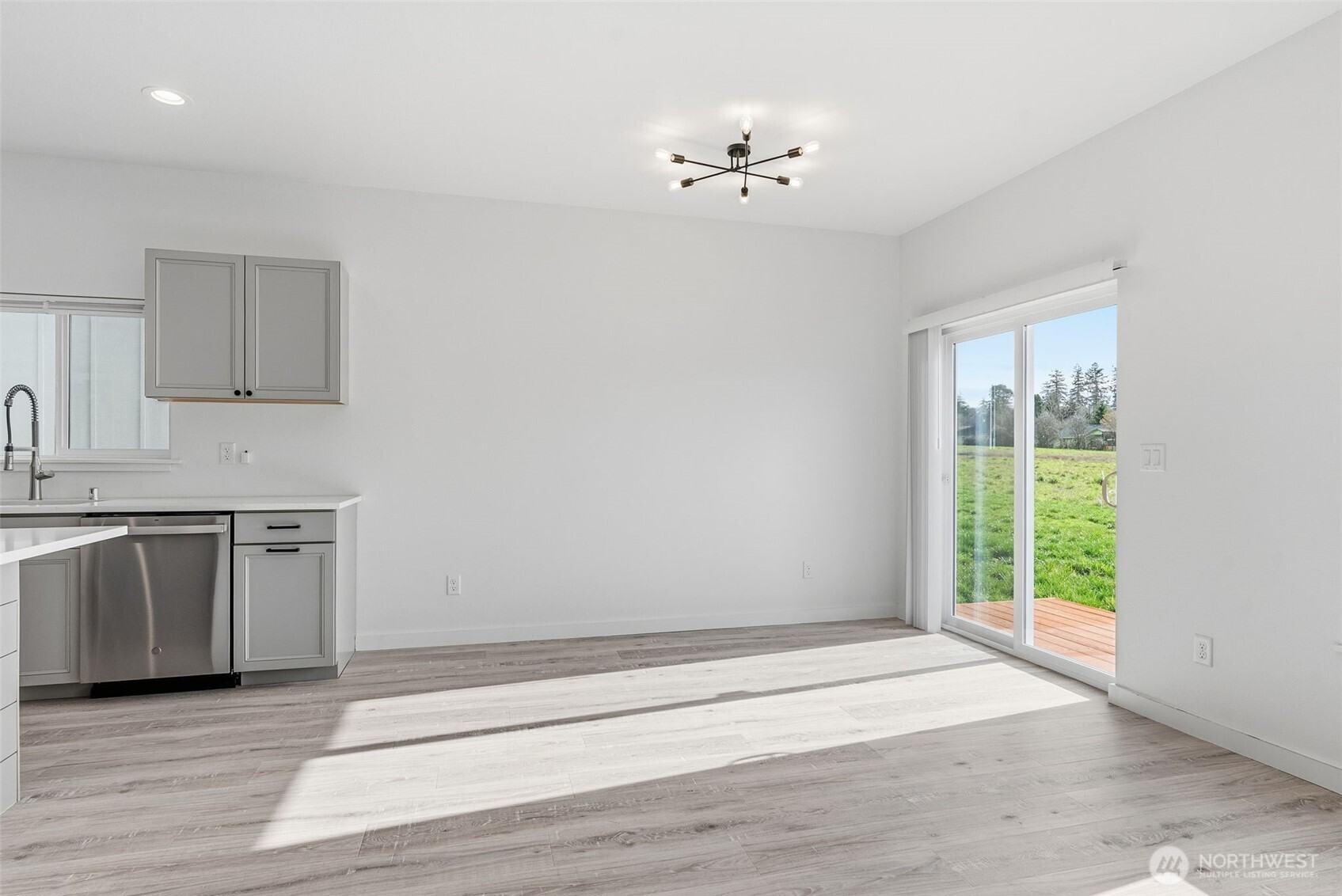 9 Anchor Way, Unit A Cathlamet, WA 98612 - Photo 12 of 25