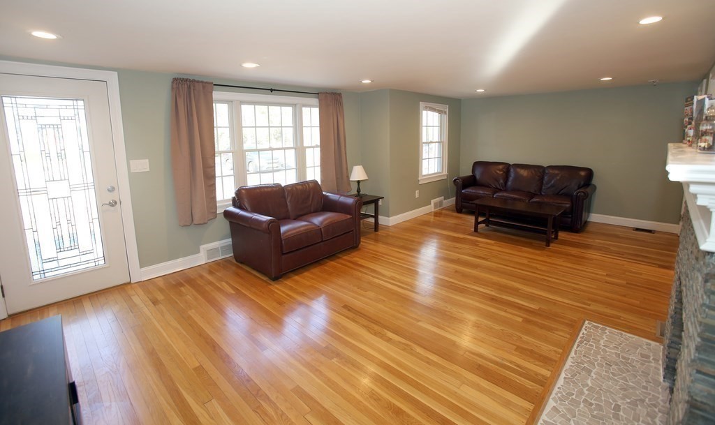 416 Center Street Hanover, MA 02339 - Photo 3 of 31 Gallery Image 3