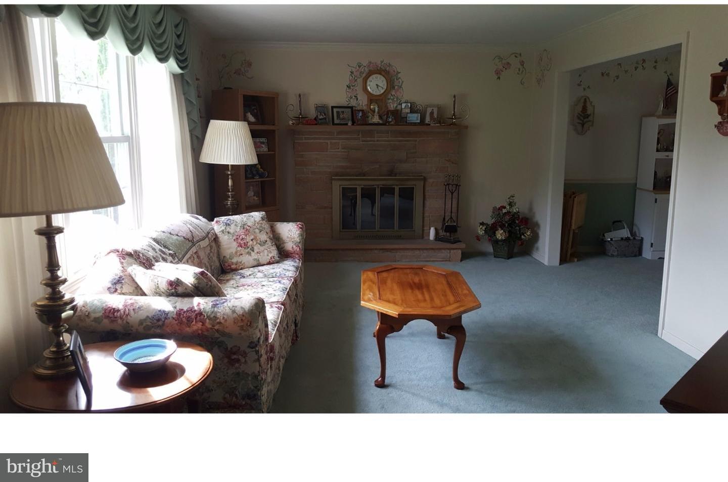 195 Waverly Road Southampton, PA 18966 - Photo 4 of 19 Gallery Image 4