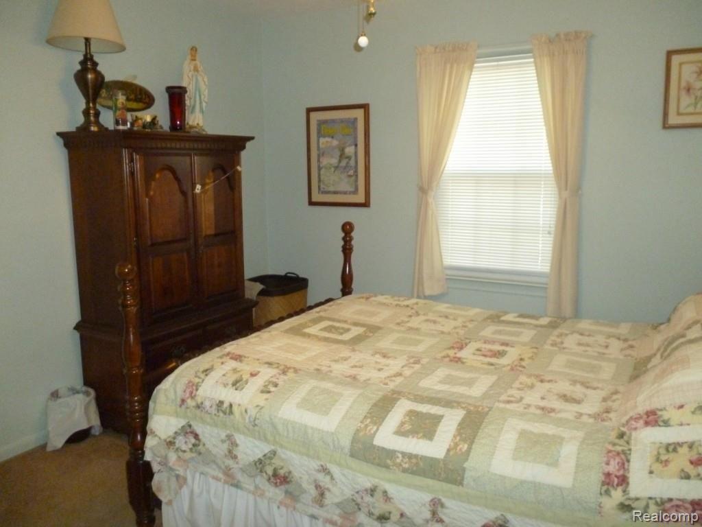 3736 Orchardview Avenue Rochester, MI 48307 - Photo 12 of 52 P1040131.jpg