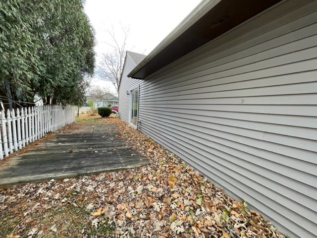 10 Ingleshire Road Montgomery, IL 60538 - Photo 26 of 26 a view of a house with a door