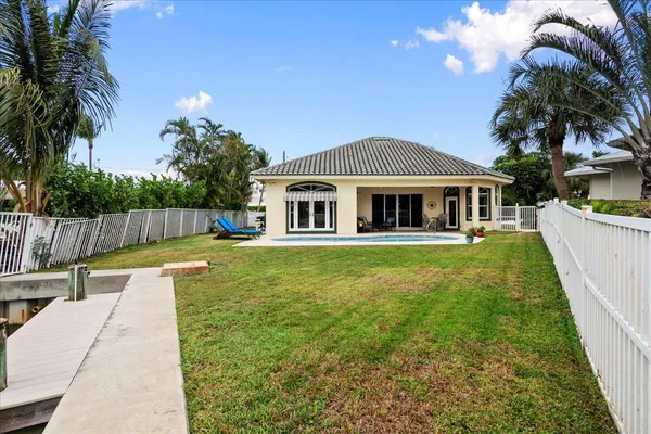 $9,000 | 72 Waterway Road, Jupiter, FL 33469