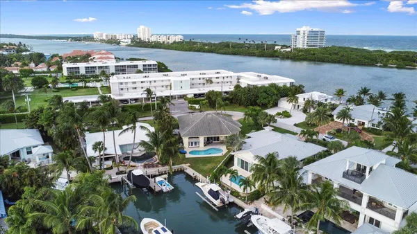 $9,000 | 72 Waterway Road, Jupiter, FL 33469