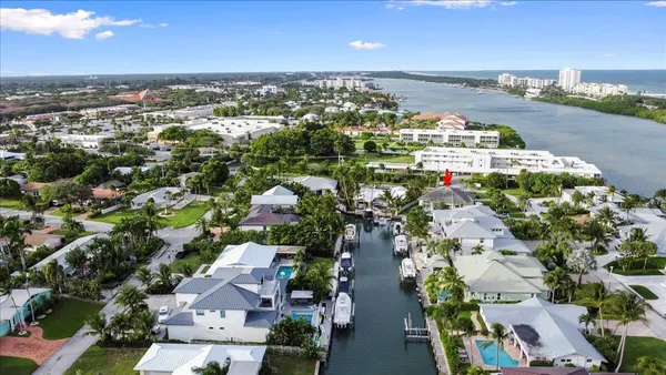 $9,000 | 72 Waterway Road, Jupiter, FL 33469