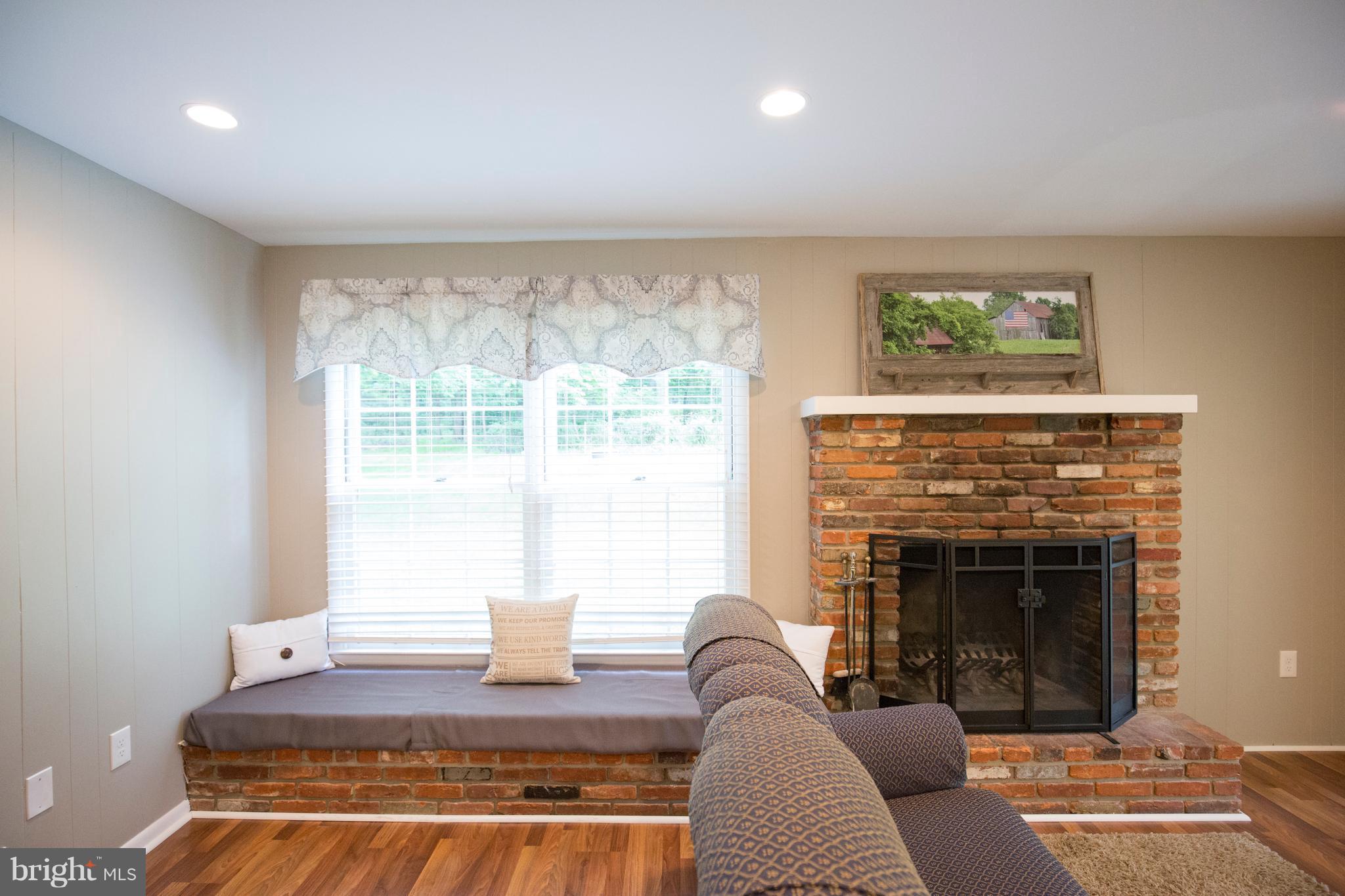 3705 Lanamer Road Randallstown, MD 21133 - Photo 10 of 24 Family Room