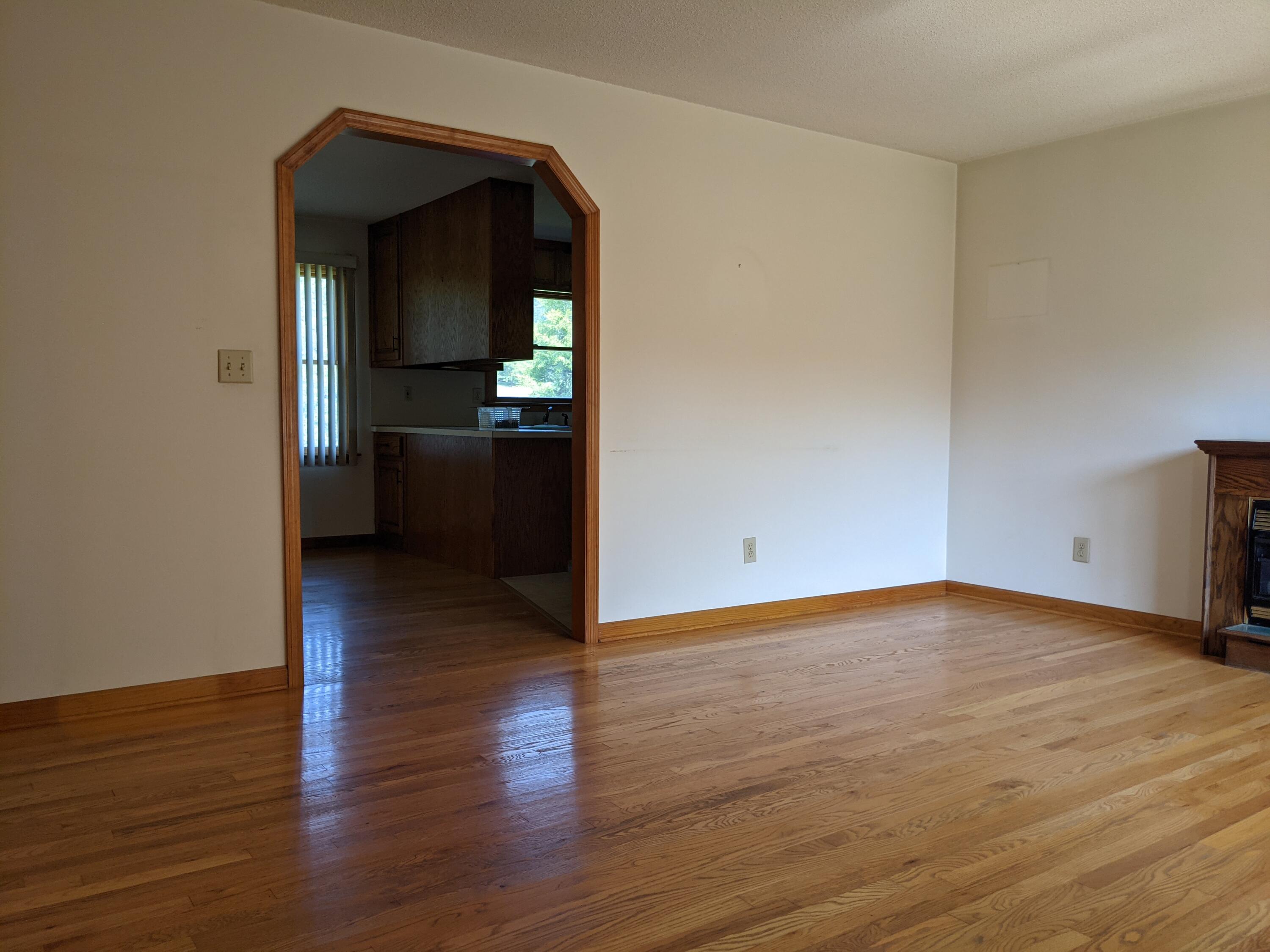 1780 Nelse Roberts Road Chuckey, TN 37641 - Photo 4 of 22 PXL_20210912_155859194