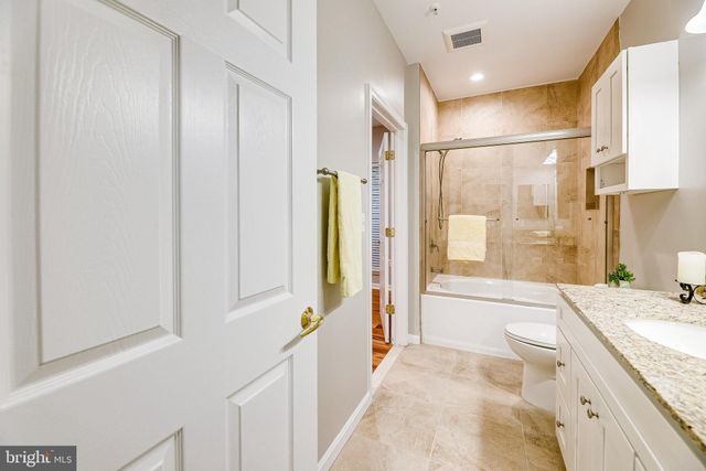 $390,000 | 4560 Strutfield Lane, Unit 1111, Alexandria, VA 22311