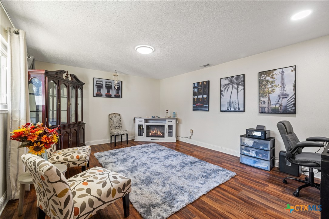 4114 Birch Boulevard Temple, TX 76502 - Photo 4 of 47