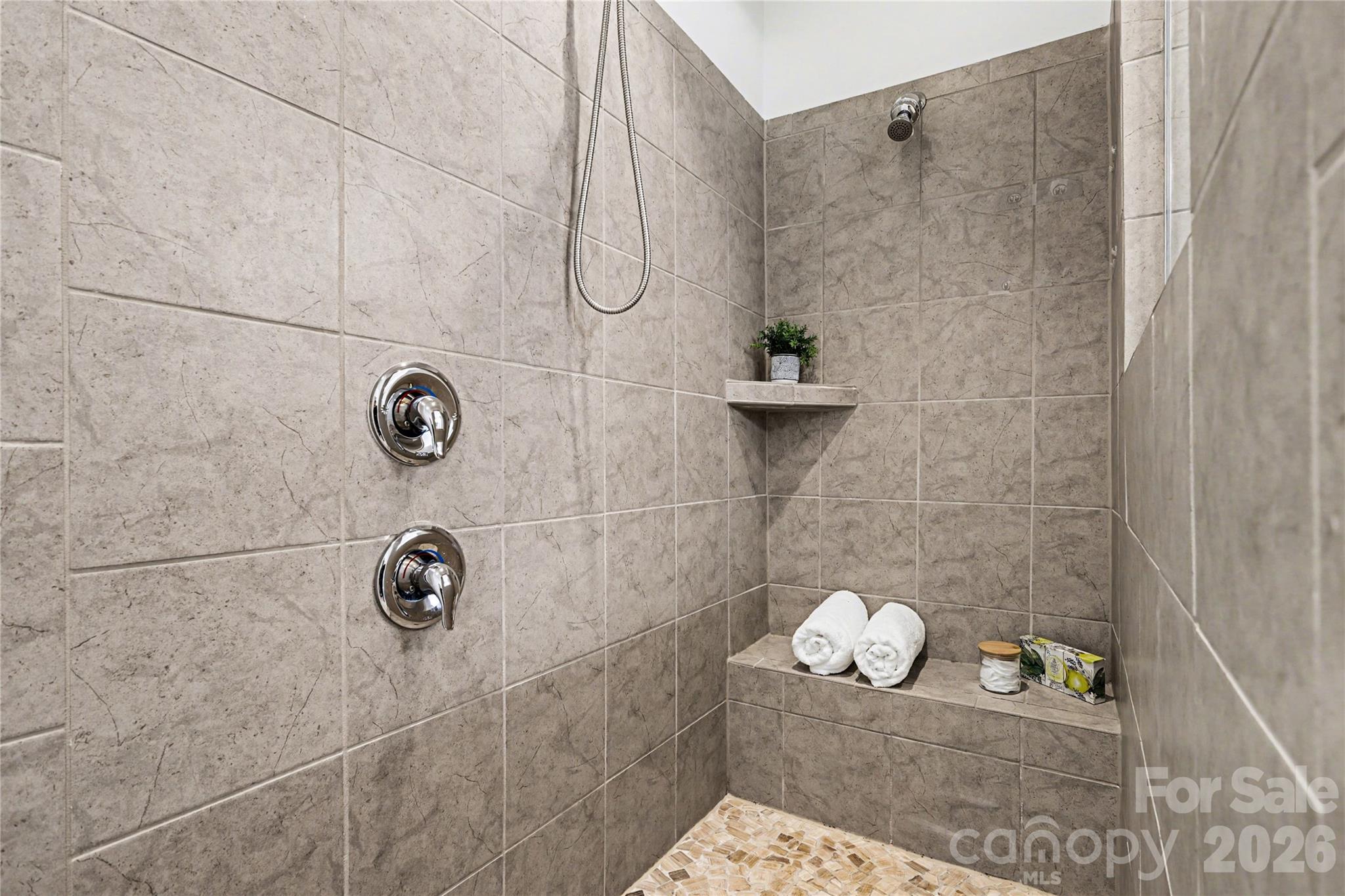 814 Ruckers Court Tega Cay, SC 29708 - Photo 17 of 37 Gallery Image 17