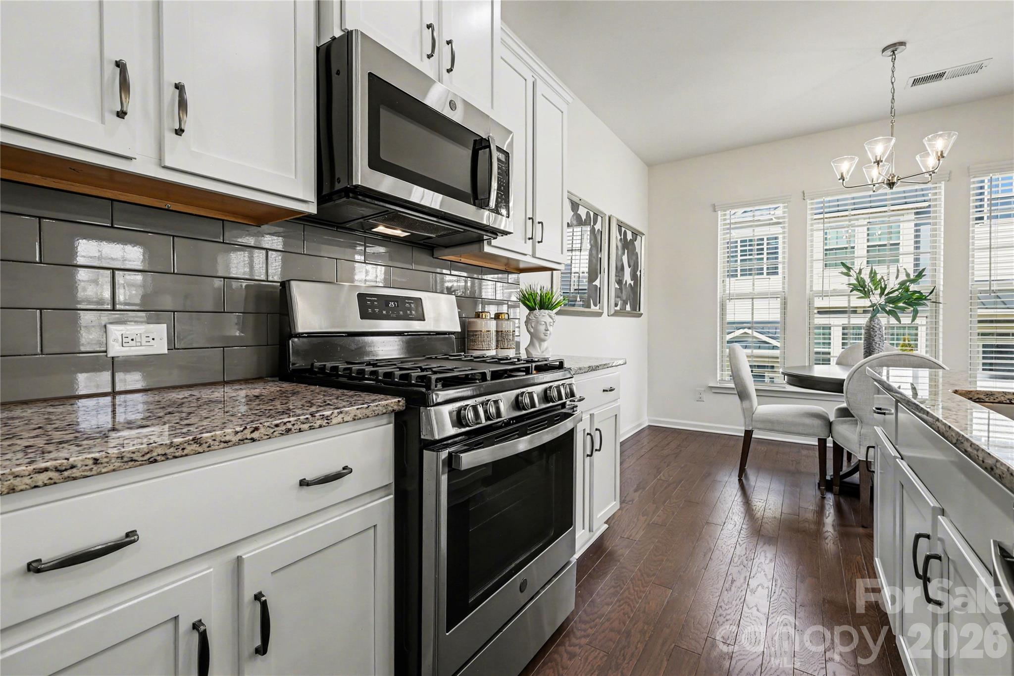 814 Ruckers Court Tega Cay, SC 29708 - Photo 5 of 37 Gallery Image 5
