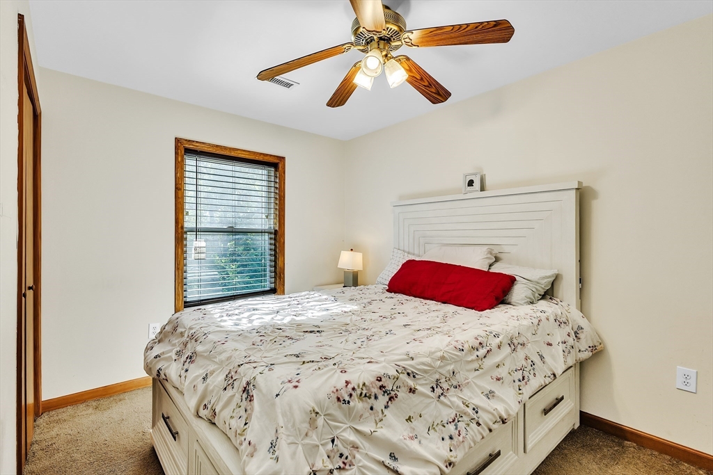 21 Arrowsic Street Worcester, MA 01606 - Photo 11 of 25