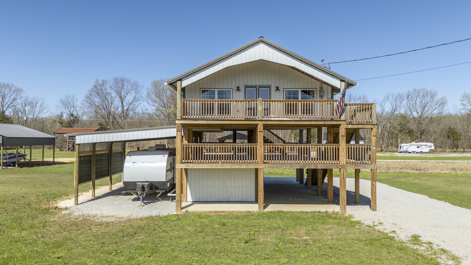 1082 WC PICKETT Road Clifton, TN 38425 - Photo 2 of 76