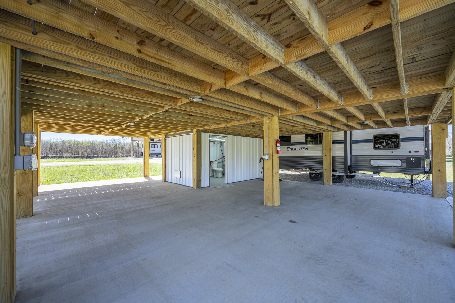 1082 WC PICKETT Road Clifton, TN 38425 - Photo 53 of 76