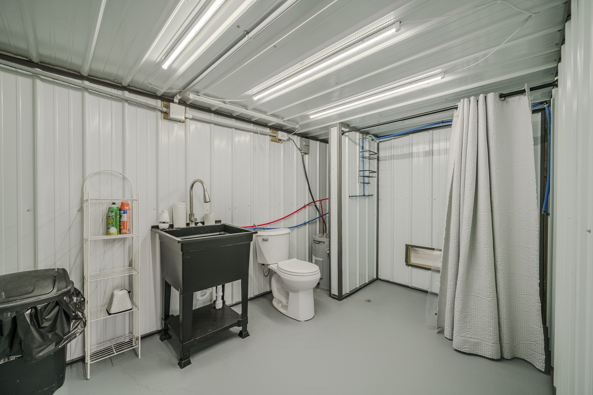 1082 WC PICKETT Road Clifton, TN 38425 - Photo 55 of 76