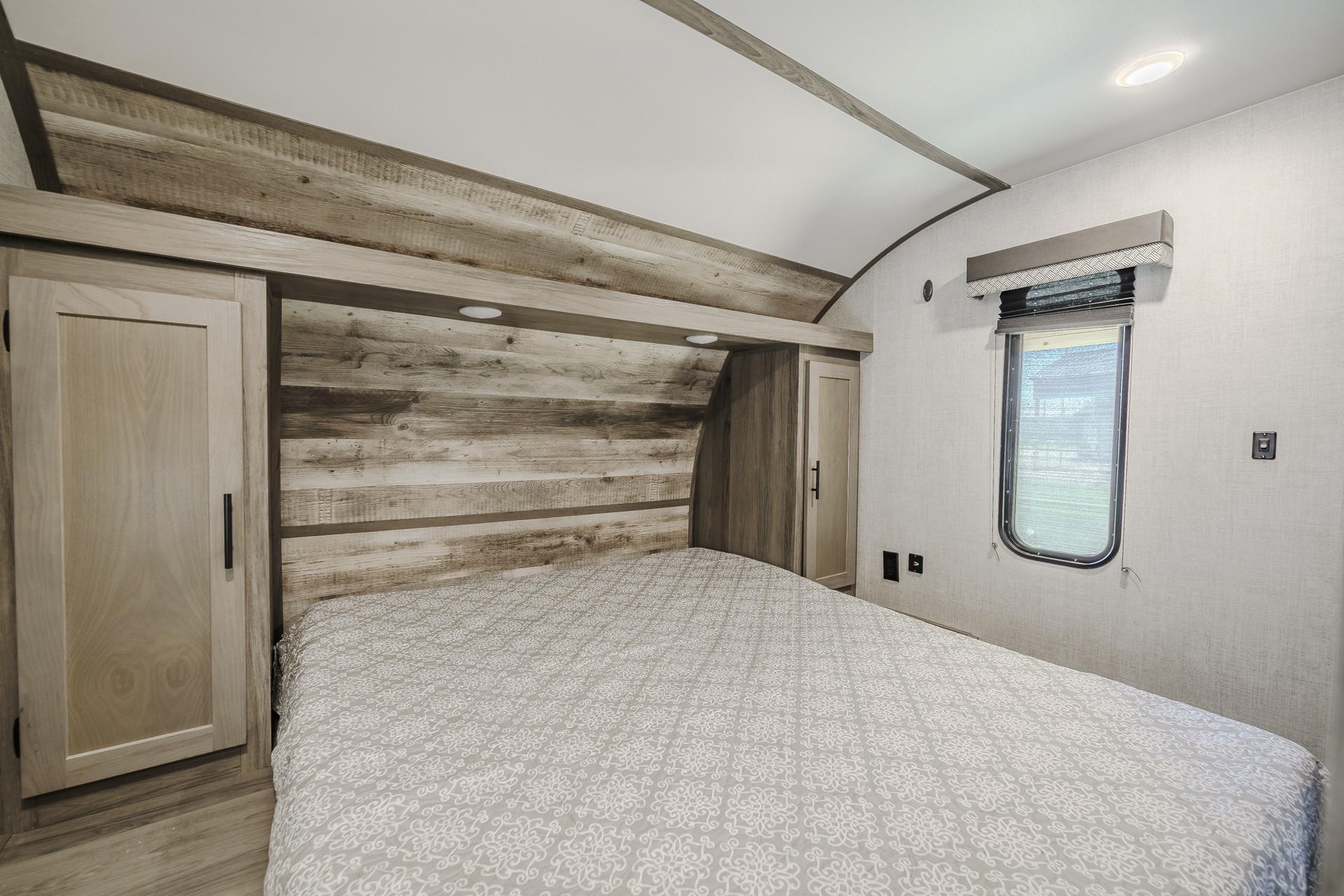 1082 WC PICKETT Road Clifton, TN 38425 - Photo 64 of 76