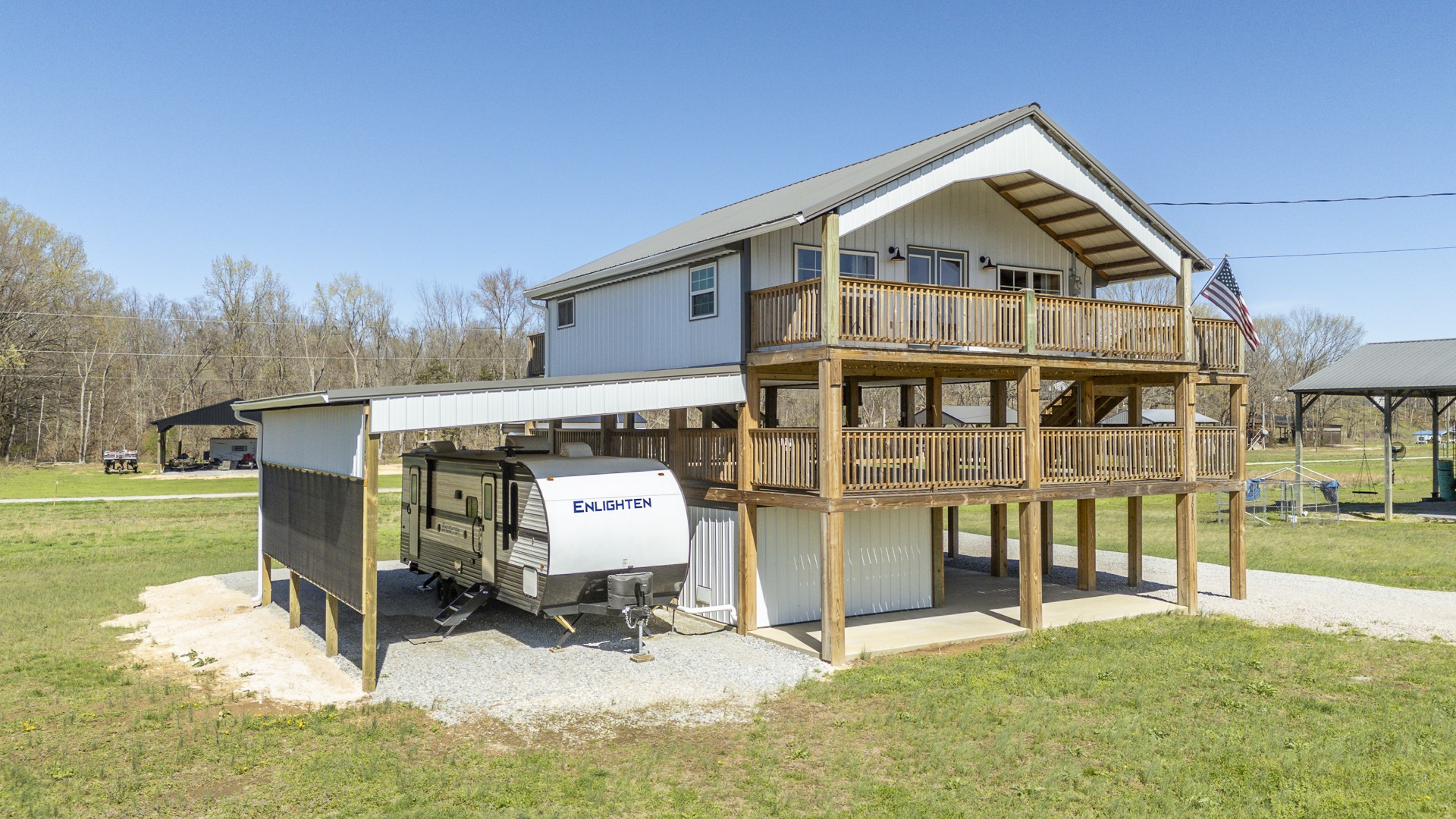 1082 WC PICKETT Road Clifton, TN 38425 - Photo 7 of 76