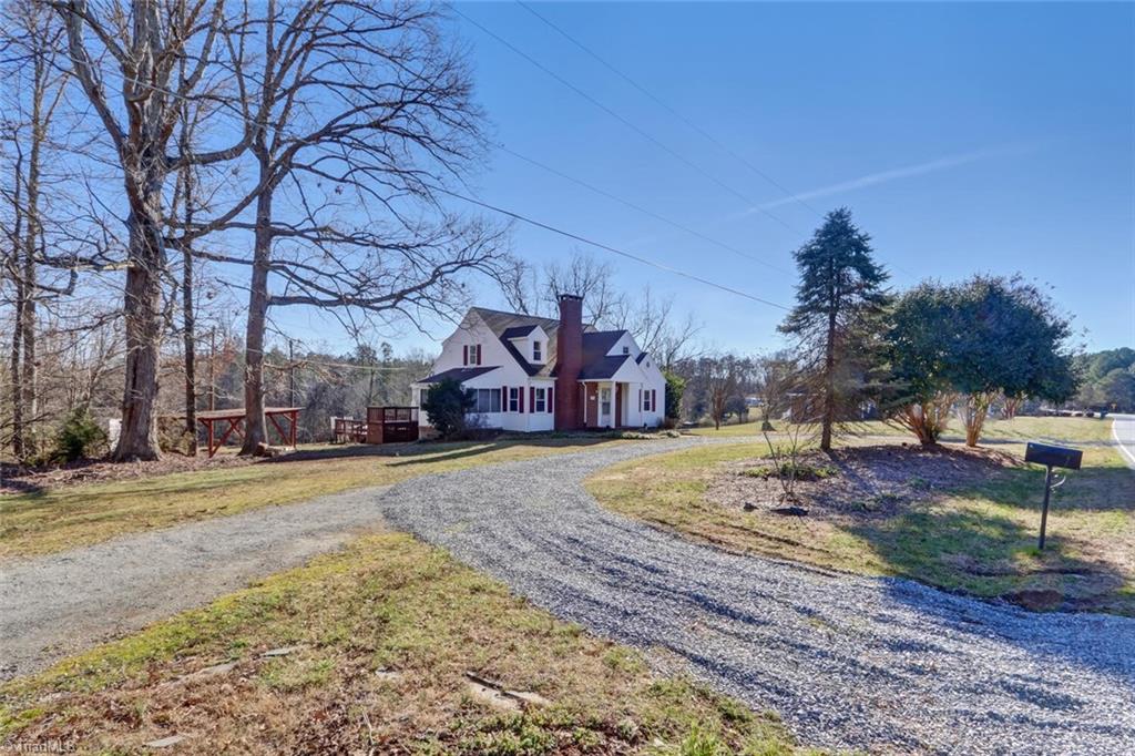 859 Sandy Cross Road Reidsville, NC 27320 - Photo 3 of 31