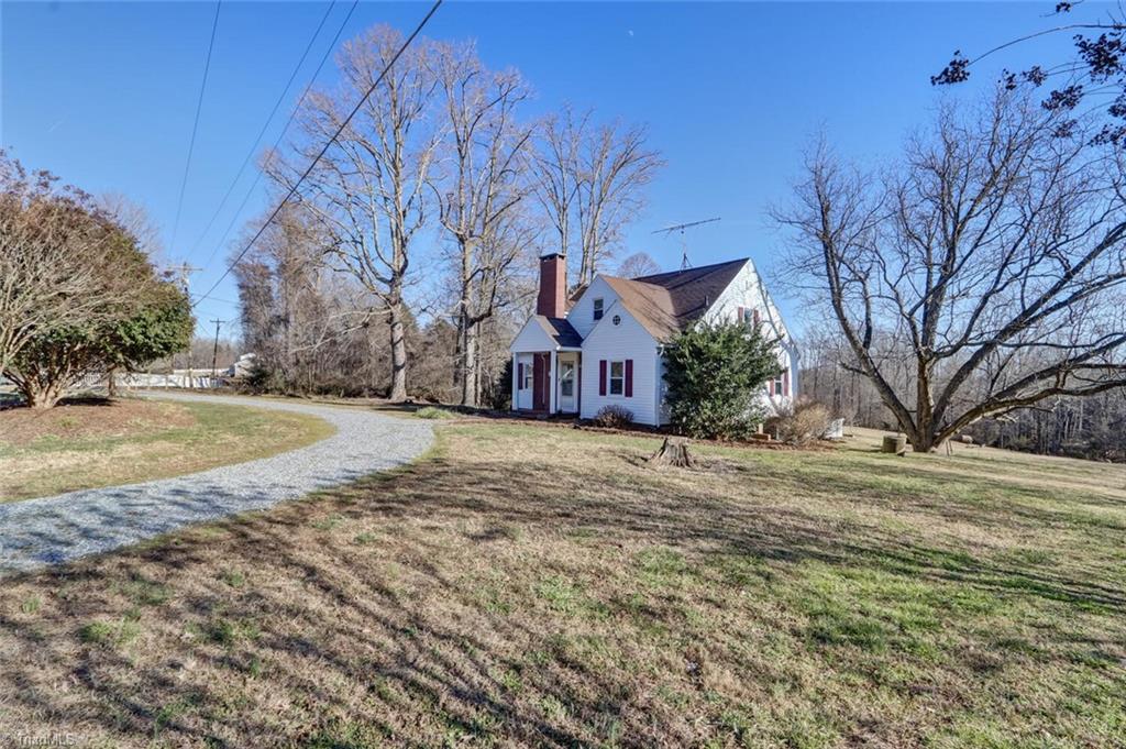 859 Sandy Cross Road Reidsville, NC 27320 - Photo 4 of 31