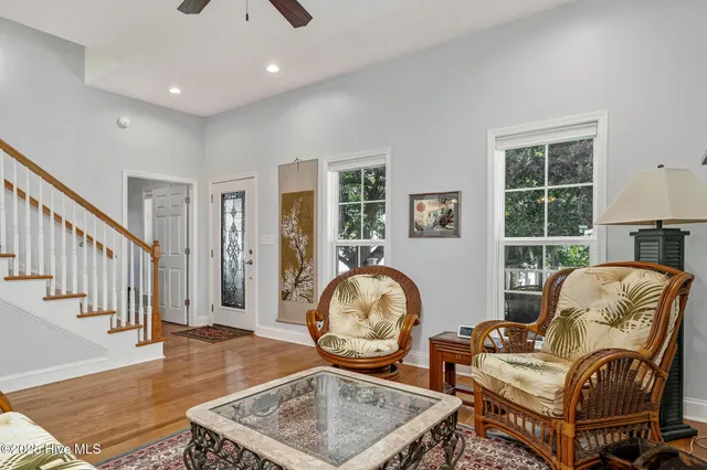 $849,900 | 212 Lakeshore Drive, Lake Waccamaw, NC 28450