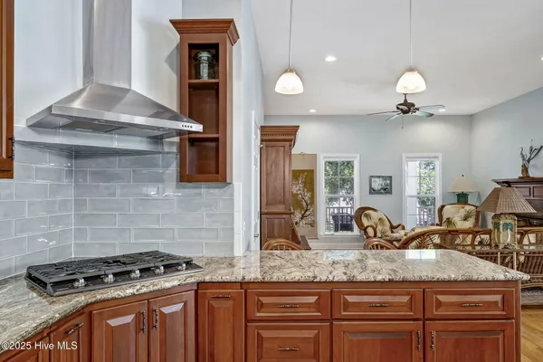 $849,900 | 212 Lakeshore Drive, Lake Waccamaw, NC 28450