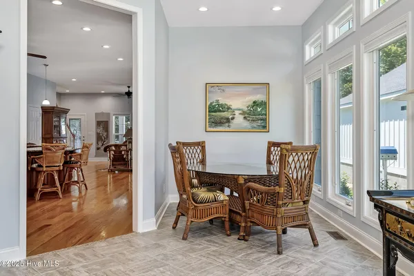 $849,900 | 212 Lakeshore Drive, Lake Waccamaw, NC 28450