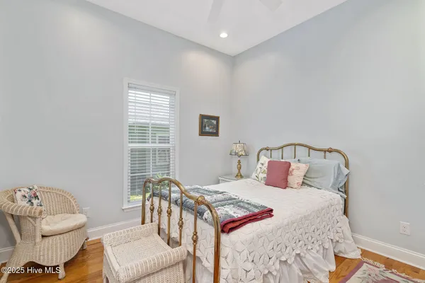 $849,900 | 212 Lakeshore Drive, Lake Waccamaw, NC 28450